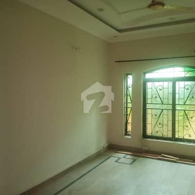 جوہر ٹاؤن فیز 2 جوہر ٹاؤن,لاہور میں 3 کمروں کا 5 مرلہ مکان 1.05 لاکھ میں کرایہ پر دستیاب ہے۔
