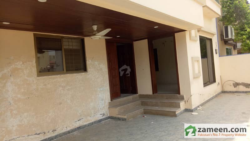 Beautiful 10 Marla House For Rent In Bahria Town Lahore