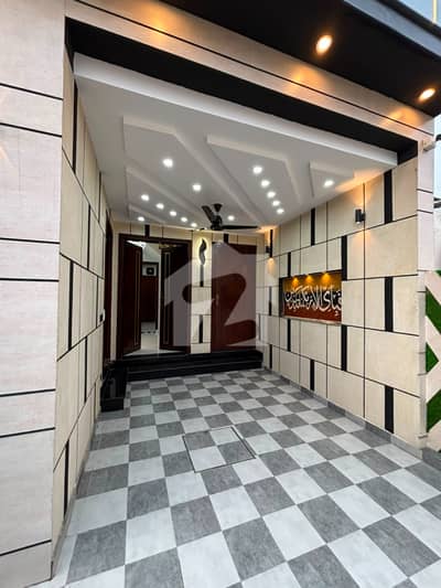 5 Marla Stylish House Available For Sale in Park View City Lahore