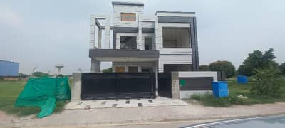Luxurious Under Construted 10 Marla House For Sale Luxurious Under Construted 10 Marla House For Sale