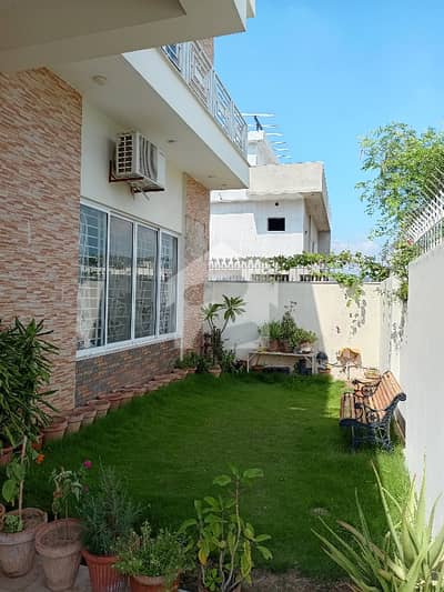 D12/2 New Upper 3 Bedrooms Lounge Kitchen Drawing Diningun Furnished Portion Available For Rent
