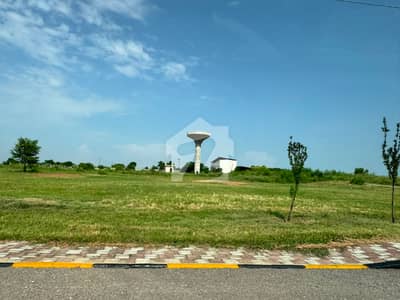 600 Square Yards Residential Plot for Sale