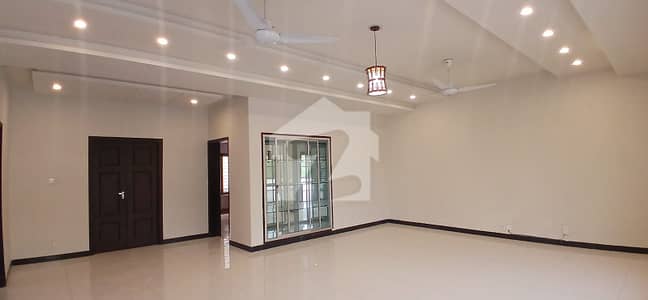 Luxurious Newly Renovated House Available For Rent In F10