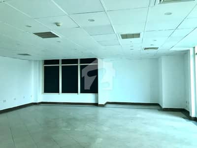 آئی ایس ای ٹاور جناح ایوینیو,اسلام آباد میں 6 مرلہ Studio دفتر 4.5 لاکھ میں کرایہ پر دستیاب ہے۔