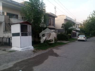 I-8/2 Upper Portion Available For Rent