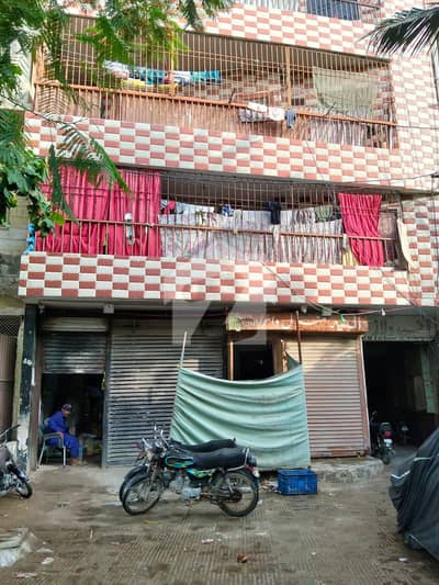 COMMERCIAL SHOWROOM FOR SALE IN RIZWAN COOPERATIVE SCHEME 33