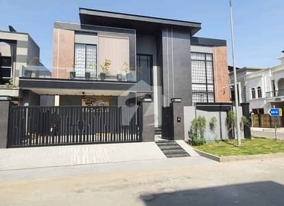 To sale You Can Find Spacious Corner House In Citi Housing Society