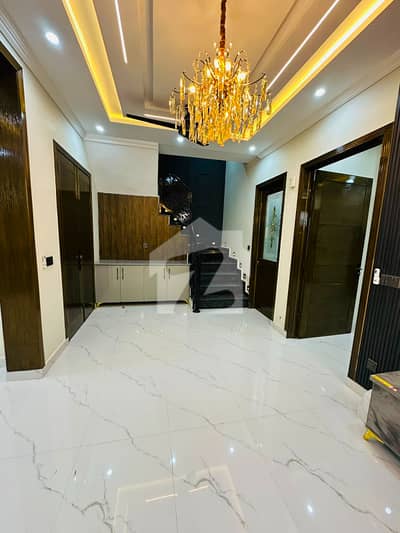 5 Marla Lavish House For Sale In Park View City Lahore | For Discounted Price And Original Pictures Download The App "Signature Lands".