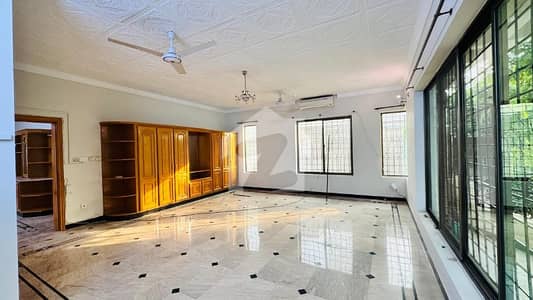 Prime Location | Spacious | 5BHK | Full House | F-7 | For Rent