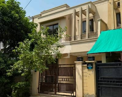 Affordable Facing Park House Of 6 Marla Is Available For Sale Affordable Facing Park House Of 6 Marla Is Available For Sale