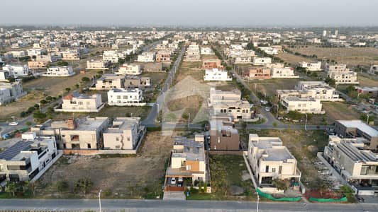 ڈی ایچ اے فیز 7 - بلاک یو ڈی ایچ اے فیز 7,ڈی ایچ اے ڈیفینس,لاہور میں 1 کنال رہائشی پلاٹ 4.5 کروڑ میں برائے فروخت۔