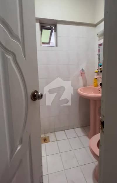 FLAT AVAILABLE FOR SALE 3BED DD BLOCK L