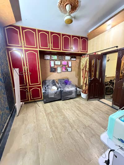 4.5 Marla Ground Portion Available For Rent (Madina Colony) 4.5 Marla Ground Portion Available For Rent (Madina Colony)