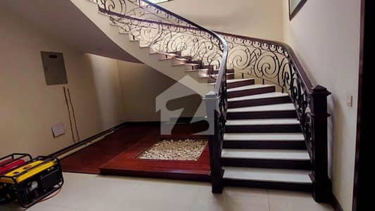 ڈی ایچ اے فیز 5 ڈی ایچ اے ڈیفینس,کراچی میں 11 کمروں کا 2 کنال مکان 29.75 کروڑ میں برائے فروخت۔ ڈی ایچ اے فیز 5 ڈی ایچ اے ڈیفینس,کراچی میں 11 کمروں کا 2 کنال مکان 29.75 کروڑ میں برائے فروخت۔