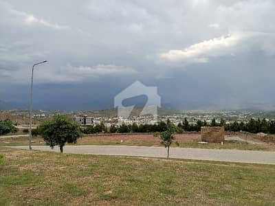 5 Marla Development Paid Possessional Plot For Sale