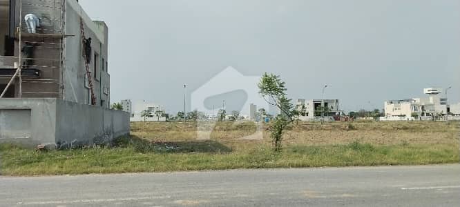 Facing Park 1 Kanal Residential Plot For Sale In The Perfect Location Of DHA Phase 8 - Block Z2