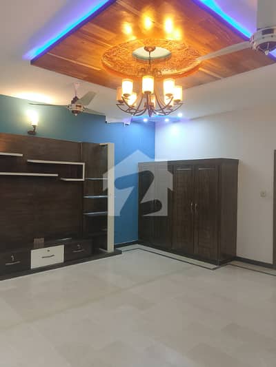10 Marla like that brand new full house available for rent with all basic amenities at reasonable demand