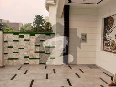 ڈی ۔ 12 اسلام آباد میں 6 کمروں کا 10 مرلہ مکان 15.0 کروڑ میں برائے فروخت۔