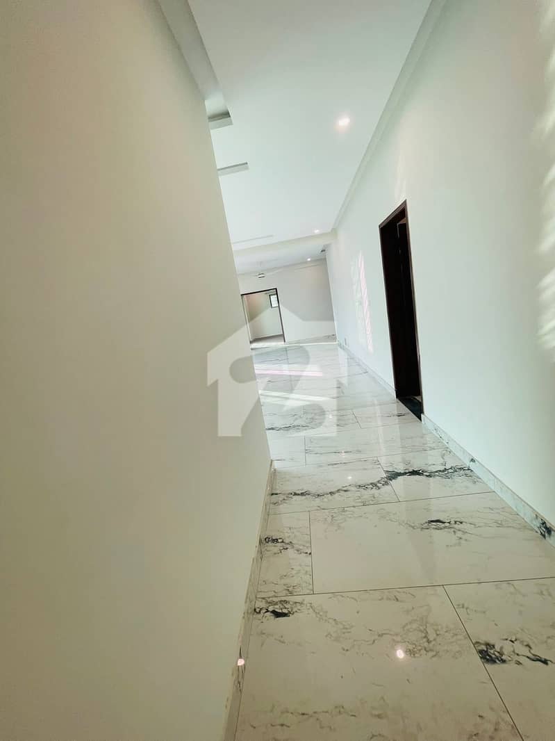 3-Room 180 Sq. Yd. Apartment in Ali Palace