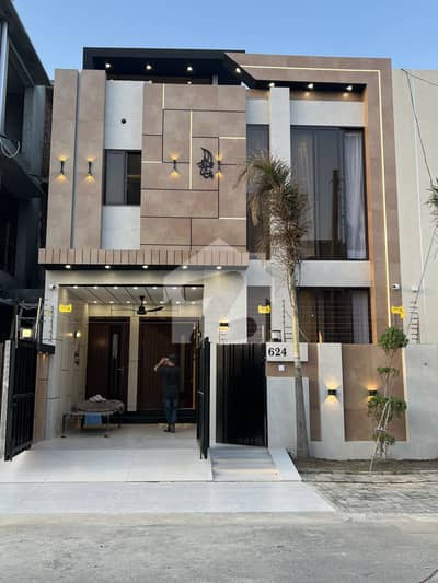 5 marla beautiful house for sale in central park housing society lahore