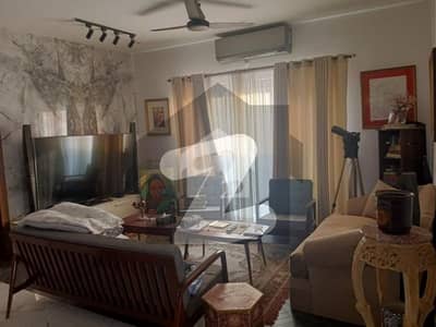 BEAUTIFUL LOCATION LIKE BRAND NEW HOUSE FOR RENT BEST OPTION FOR RESIDENT