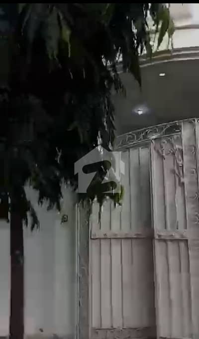 سینٹرل پارک ہاؤسنگ سکیم لاہور میں 1 کمرے کا 4 مرلہ مکان 85.0 لاکھ میں برائے فروخت۔