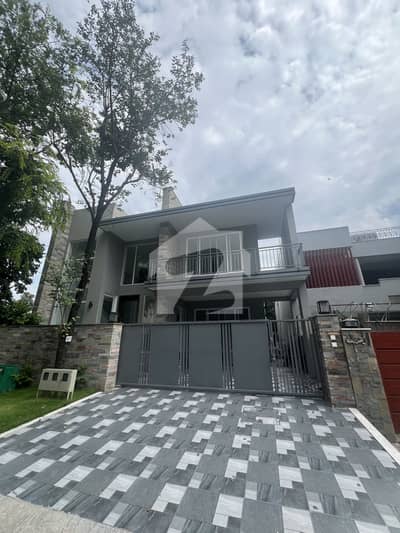 ایف ۔ 6 اسلام آباد میں 6 کمروں کا 19 مرلہ مکان 40.0 کروڑ میں برائے فروخت۔