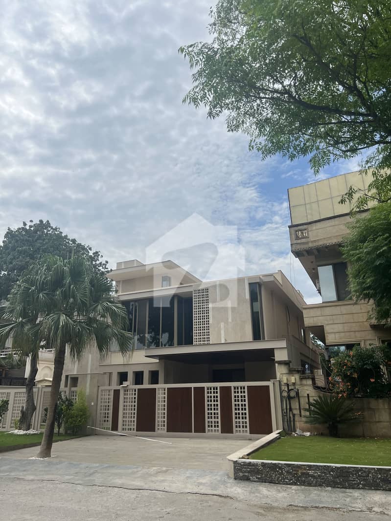 ایف ۔ 8 اسلام آباد میں 6 کمروں کا 18 مرلہ مکان 45.0 کروڑ میں برائے فروخت۔ ایف ۔ 8 اسلام آباد میں 6 کمروں کا 18 مرلہ مکان 45.0 کروڑ میں برائے فروخت۔