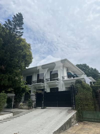 Beautiful House for Sale at F8