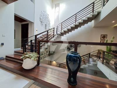 ایف ۔ 11 اسلام آباد میں 5 کمروں کا 1 کنال مکان 32.0 کروڑ میں برائے فروخت۔