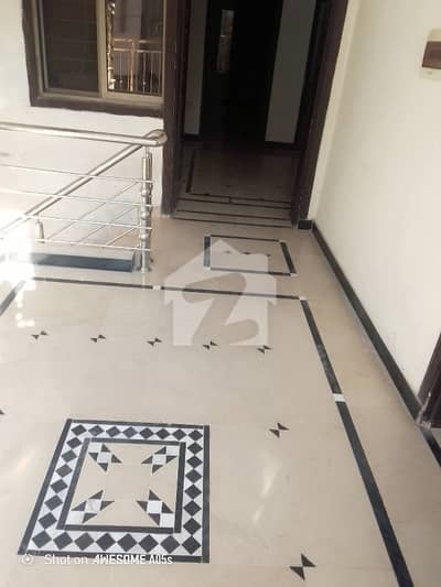 Ghouri town phase 4c2 5marla upper portion for rent