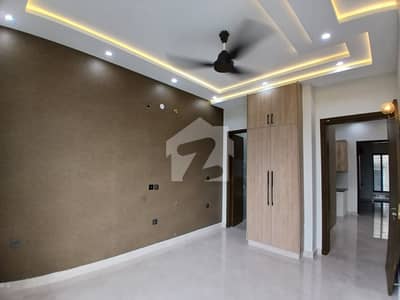 10 Marla Full House Available For Rent In Sector E, Bahria Town Lahore