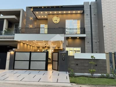 ایڈن ویلی فیصل آباد میں 5 کمروں کا 7 مرلہ مکان 4.25 کروڑ میں برائے فروخت۔