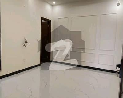 ایڈن ایگزیکیٹو ایڈن گارڈنز,فیصل آباد میں 3 کمروں کا 3 مرلہ مکان 1.25 کروڑ میں برائے فروخت۔