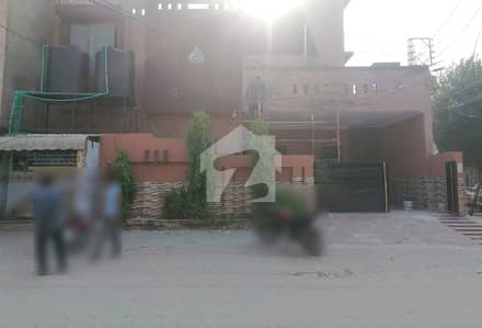 Marghzar Officers Colony House Sized 10 Marla Is Available