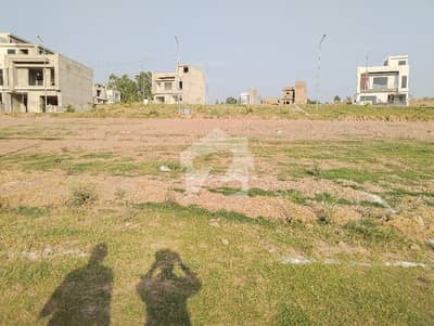 Park view city Islamabad J block corner plot for sale