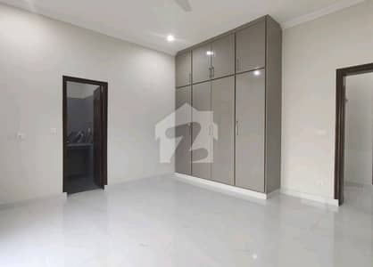 House In Bahria Town - Sector E Sized 5 Marla Is Available