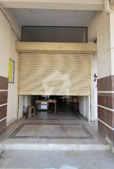 Double Heighted Showrooms On Rental Basis