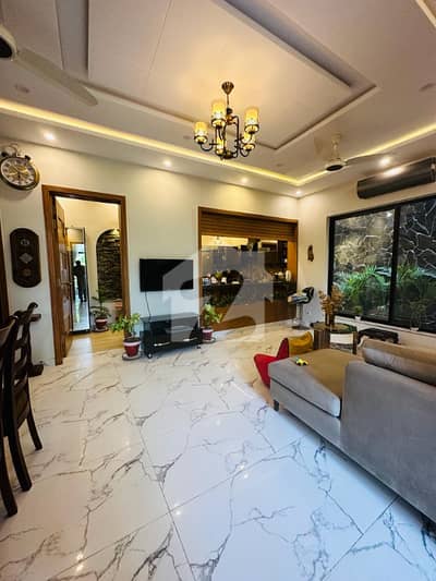 10 Marla Sligtliy Used House Avilable For Sale In Lake Cuty Meadows Ex State Life Top Location reasonable Price 10 Marla Sligtliy Used House Avilable For Sale In Lake Cuty Meadows Ex State Life Top Location reasonable Price