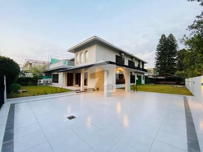 F-7 Brand New House 8 Bedrooms