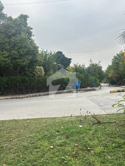 بحریہ ٹاؤن فیز 8 ۔ بلاک جی بحریہ ٹاؤن فیز 8,بحریہ ٹاؤن راولپنڈی,راولپنڈی میں 10 مرلہ رہائشی پلاٹ 65.0 لاکھ میں برائے فروخت۔