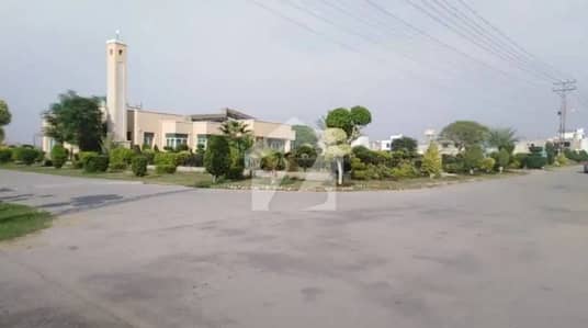 1 KANAL UPPER PORTION FOR RENT IN D BLOCK