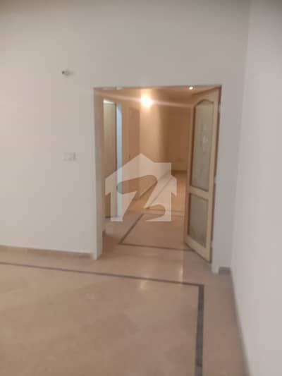 MODEL TOWN 1 KANAL E BLOCK UPPER PORTION LOWER LOCK 3BED