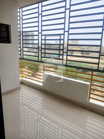 FLAT FOR SALE SAFARI ENCLAVE NEAR SAFOORA CHORANGI RIM JHIM TOWER SADI TOWN ROAD KARCHI. CONTACT HIBA ESTATE