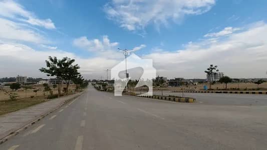 ٹاپ سٹی 1 - بلاک جی ٹاپ سٹی 1,اسلام آباد میں 6 مرلہ رہائشی پلاٹ 85.0 لاکھ میں برائے فروخت۔