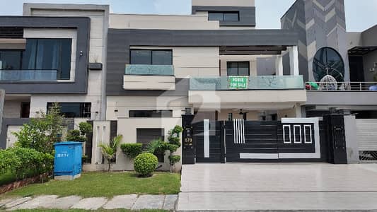 بحریہ آرچرڈ فیز 1 ۔ سدرن بحریہ آرچرڈ فیز 1,بحریہ آرچرڈ,لاہور میں 5 کمروں کا 10 مرلہ مکان 4.1 کروڑ میں برائے فروخت۔