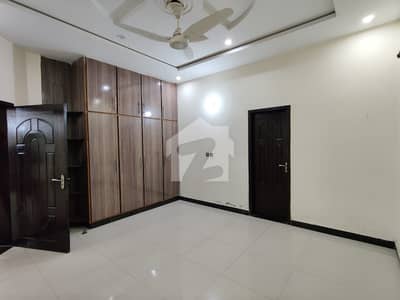 Buy Your Ideal 10 Marla House In A Prime Location Of Lahore