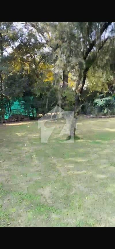 ایف ۔ 8 اسلام آباد میں 1 کنال رہائشی پلاٹ 23.75 کروڑ میں برائے فروخت۔ ایف ۔ 8 اسلام آباد میں 1 کنال رہائشی پلاٹ 23.75 کروڑ میں برائے فروخت۔