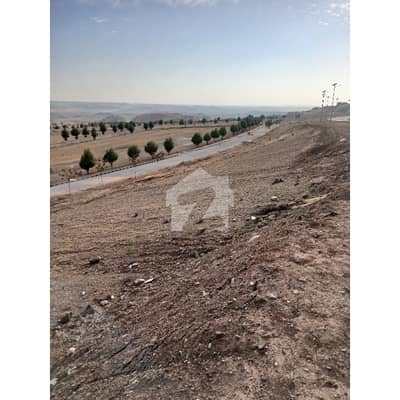 ڈی ایچ اے فیز 6 - سیکٹر سی3 ڈی ایچ اے ڈیفینس فیز 6 ,ڈی ایچ اے ڈیفینس,اسلام آباد میں 1 کنال رہائشی پلاٹ 1.4 کروڑ میں برائے فروخت۔