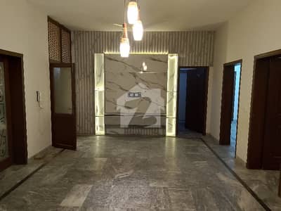Beautiful Modern Design 1 Kanal Lower Portion Available For Rent
